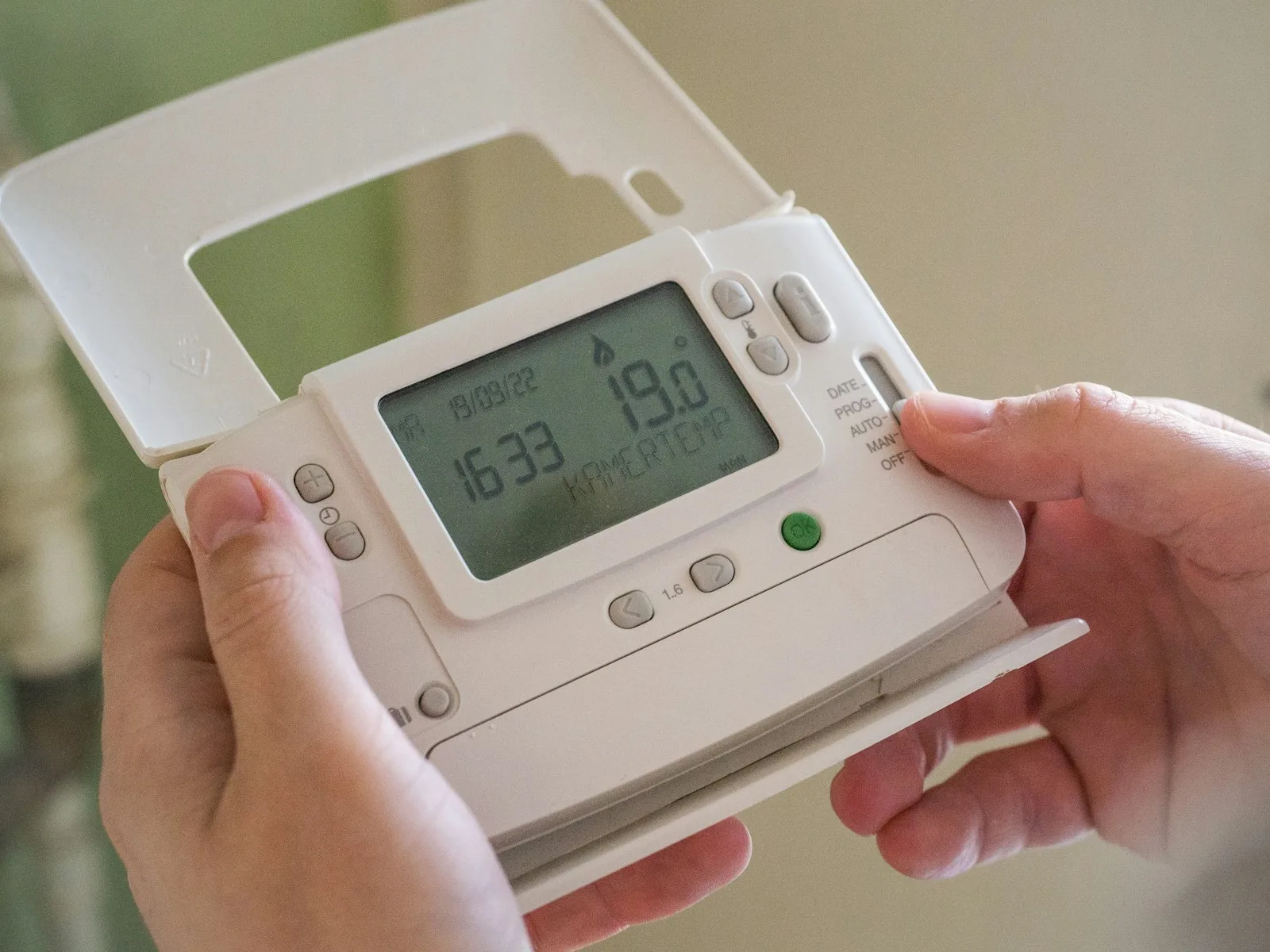 Contact Plumbing 4 London for Emergency Heating Engineers